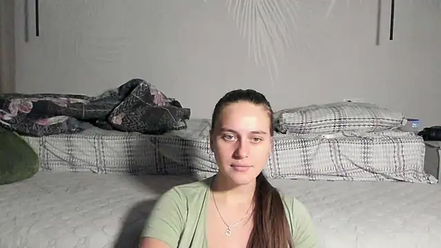 HarleyDeess online show from 11/17/25, 02:59