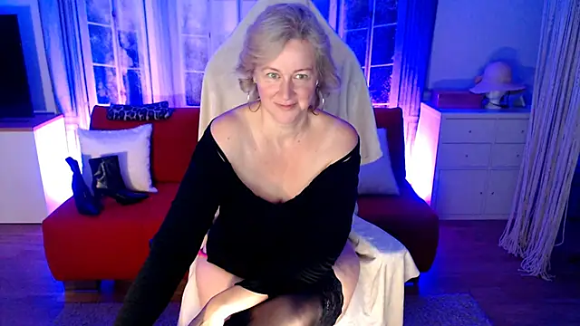 MarleneBloem online show from 10/03/25, 05:31