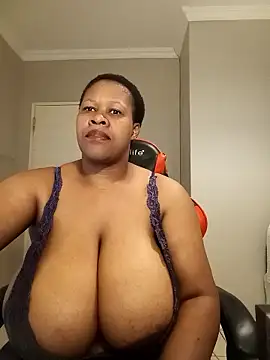 bustylisa1983 online show from 01/08/26, 04:18