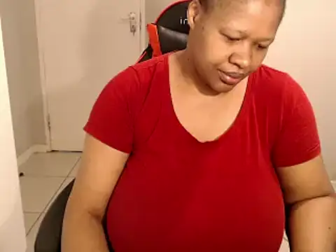 bustylisa1983 online show from 10/28/25, 06:23