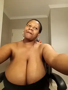 bustylisa1983 online show from 11/22/25, 03:38