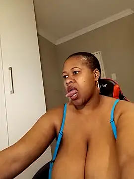 bustylisa1983 online show from 09/19/25, 04:27