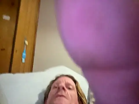 Travislovescum online show from 01/07/26, 04:50