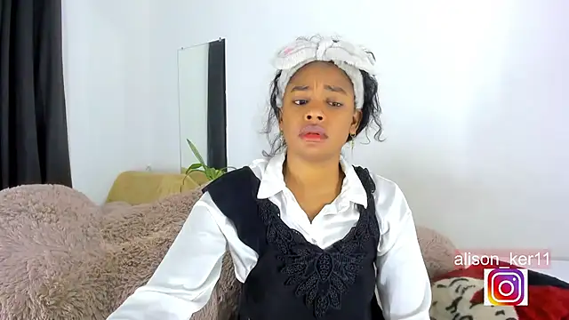 alison-ker3 online show from 02/14/25, 04:04
