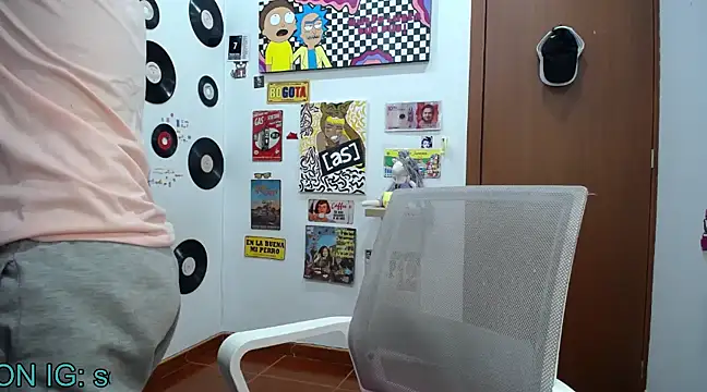 Snapshot of 9_Fernanda_9 chatting on 02/14/25, 05:41 9 Fernanda 9 online show from 02/14/25, 05:41