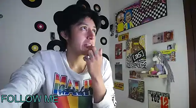 Snapshot of 9_Fernanda_9 chatting on 02/22/25, 11:57 9 Fernanda 9 online show from 02/22/25, 11:57