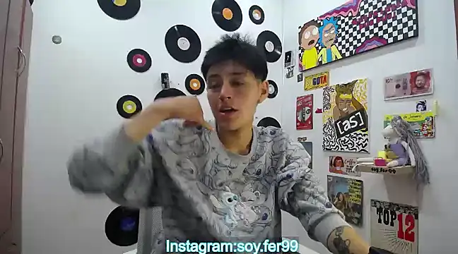 Snapshot of 9_Fernanda_9 chatting on 03/07/25, 10:32 9 Fernanda 9 online show from 03/07/25, 10:32