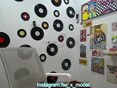 Snapshot of 9_Fernanda_9 chatting on 03/18/25, 05:02 9 Fernanda 9 online show from 03/18/25, 05:02