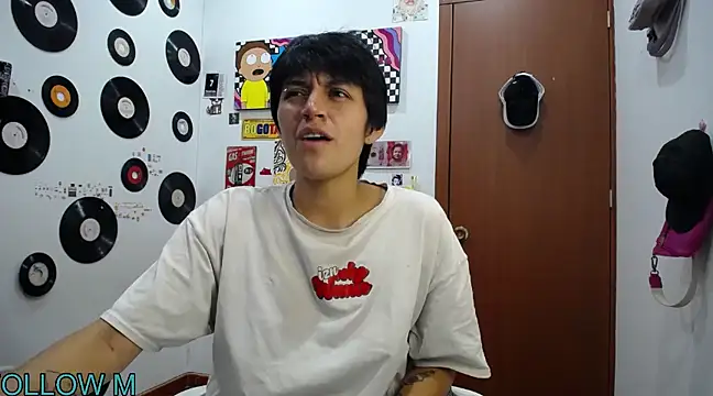 Snapshot of 9_Fernanda_9 chatting on 02/15/25, 03:52 9 Fernanda 9 online show from 02/15/25, 03:52