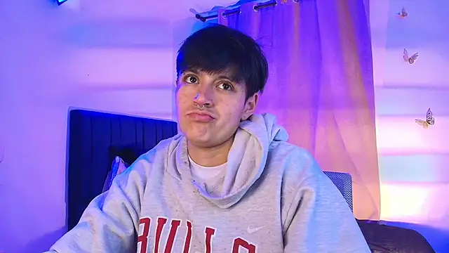 Snapshot of 9_Fernanda_9 chatting on 09/17/25, 05:42 9 Fernanda 9 online show from 09/17/25, 05:42