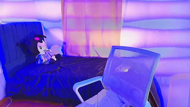 Snapshot of 9_Fernanda_9 chatting on 09/25/25, 10:32 9 Fernanda 9 online show from 09/25/25, 10:32