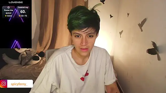 Snapshot of 9_Fernanda_9 chatting on 10/25/25, 08:46 9 Fernanda 9 online show from 10/25/25, 08:46