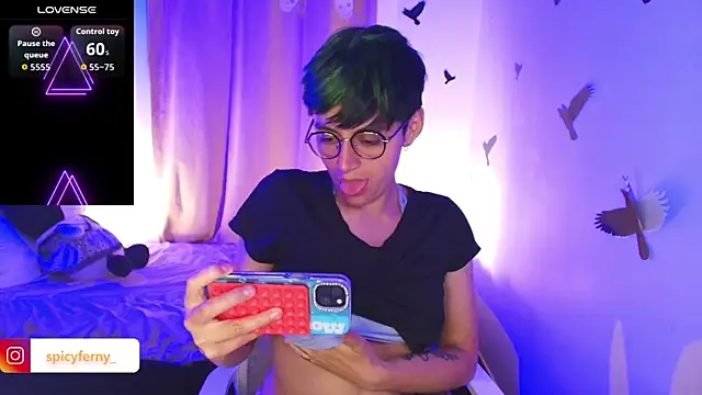 Snapshot of 9_Fernanda_9 chatting on 10/22/25, 08:47 9 Fernanda 9 online show from 10/22/25, 08:47