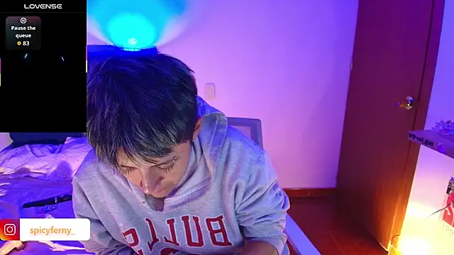 Snapshot of 9_Fernanda_9 chatting on 12/15/25, 03:56 9 Fernanda 9 online show from 12/15/25, 03:56