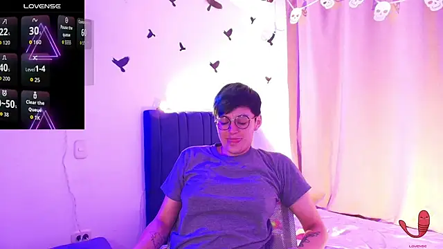 Snapshot of 9_Fernanda_9 chatting on 10/21/25, 08:58 9 Fernanda 9 online show from 10/21/25, 08:58