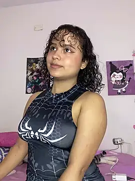 Snapshot of lou_cute chatting on 03/16/25, 03:47 lou cute online show from 03/16/25, 03:47