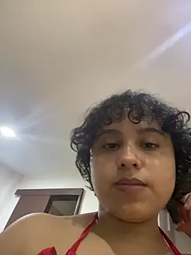 Snapshot of lou_cute chatting on 03/31/26, 03:19 lou cute online show from 03/31/26, 03:19