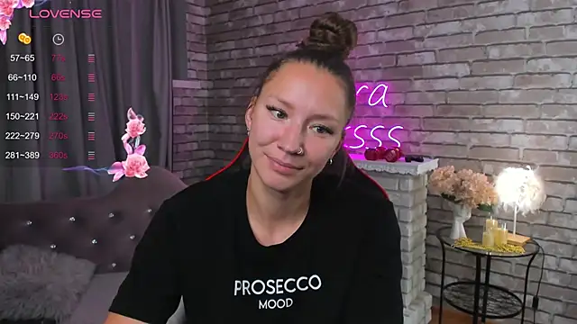 SarahCoksss online show from 10/02/25, 01:09