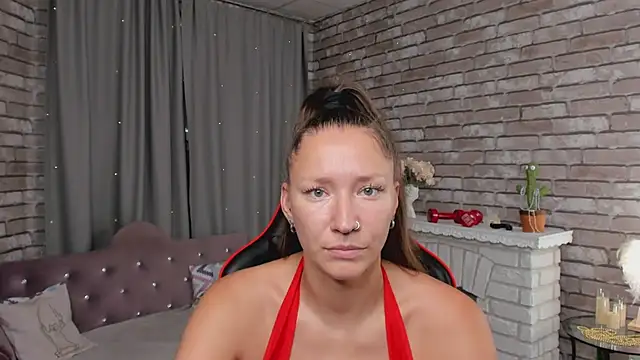 Snapshot of SarahCoksss chatting on 07/17/26, 12:41 SarahCoksss online show from 07/17/26, 12:41