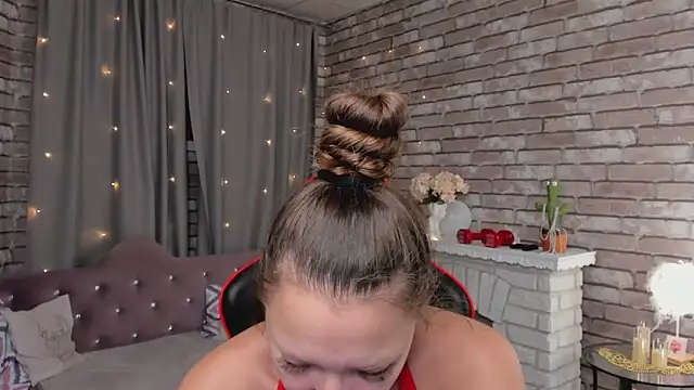 SarahCoksss online show from 04/07/26, 12:01