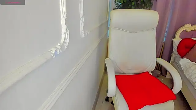 Lily Marlin online show from 04/04/26, 07:04