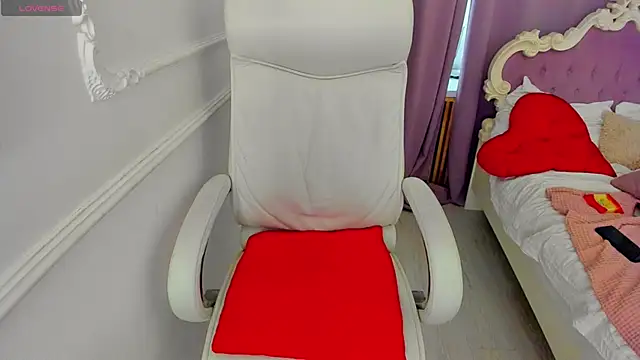 Lily Marlin online show from 04/10/26, 03:41