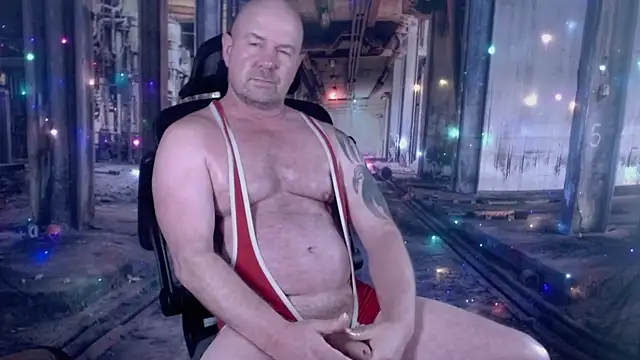 Snapshot of ManlyPrisonGuy chatting on 11/13/25, 12:42 ManlyPrisonGuy online show from 11/13/25, 12:42