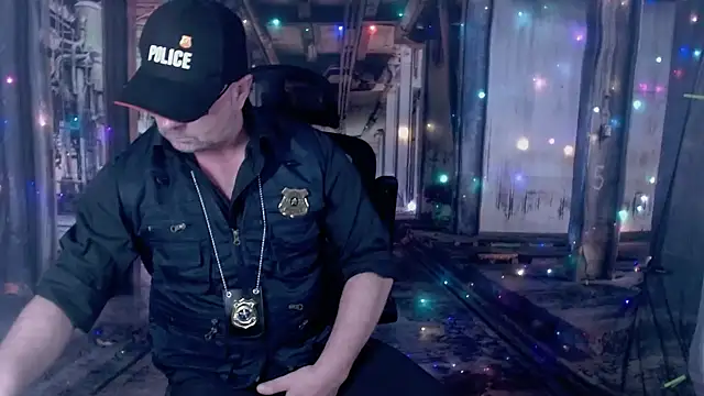 Snapshot of ManlyPrisonGuy chatting on 11/25/25, 01:33 ManlyPrisonGuy online show from 11/25/25, 01:33