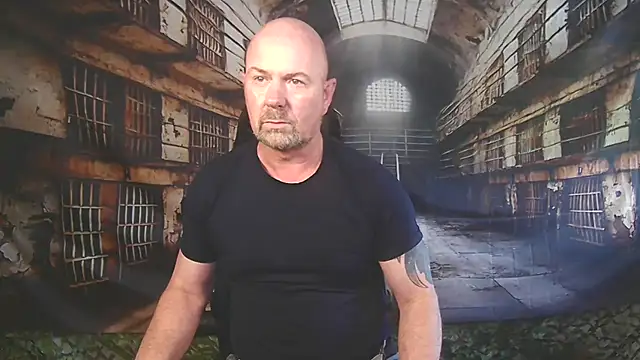 Snapshot of ManlyPrisonGuy chatting on 05/13/26, 02:24 ManlyPrisonGuy online show from 05/13/26, 02:24