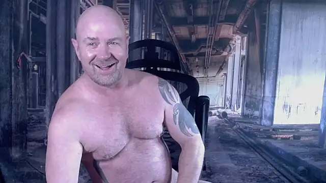 Snapshot of ManlyPrisonGuy chatting on 11/11/25, 12:33 ManlyPrisonGuy online show from 11/11/25, 12:33