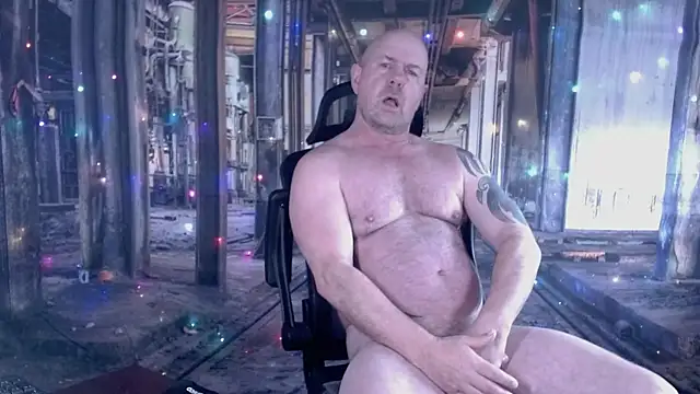 Snapshot of ManlyPrisonGuy chatting on 12/18/25, 11:14 ManlyPrisonGuy online show from 12/18/25, 11:14