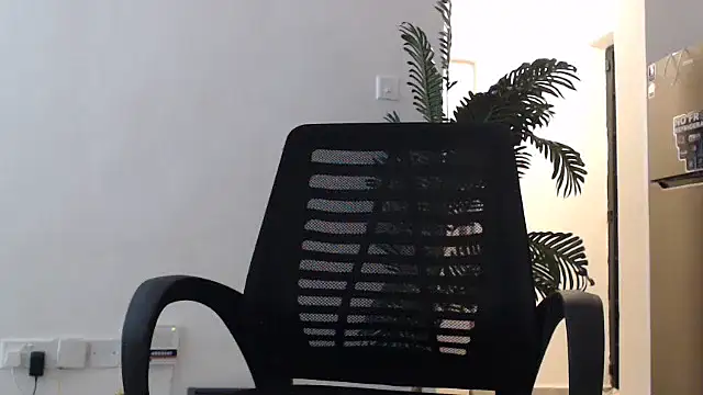 Snapshot of CurvyGlass chatting on 01/06/26, 06:17 CurvyGlass online show from 01/06/26, 06:17