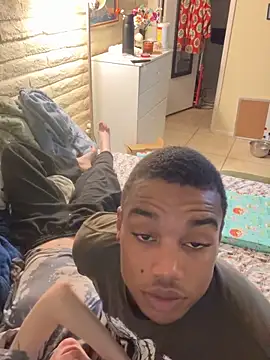 Shhhtrey0375 online show from 12/22/25, 08:03