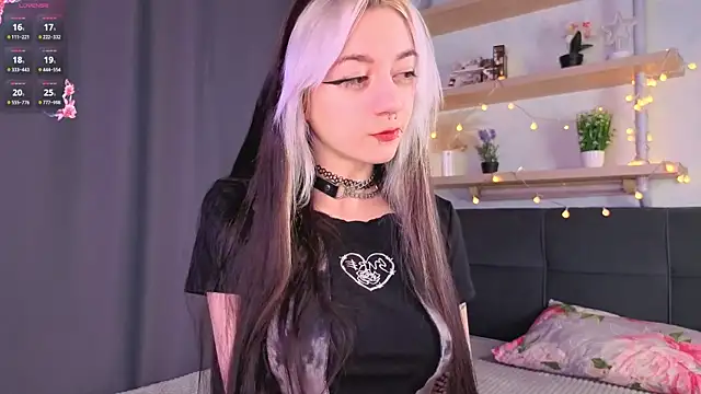 TristaRoht online show from 03/23/26, 03:12