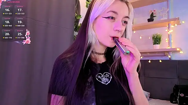 TristaRoht online show from 04/13/26, 03:05