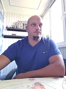 Snapshot of Pandasky chatting on 10/01/25, 10:20 Pandasky online show from 10/01/25, 10:20