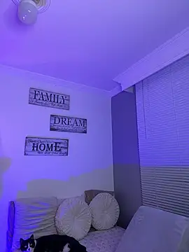 Mau White online show from 03/02/25, 01:26