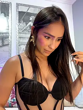 Mau White online show from 10/19/25, 06:21