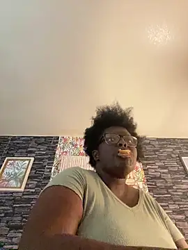 Yagurl  west online show from 11/06/25, 08:57