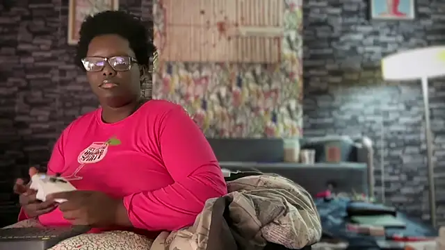 Yagurl  west online show from 09/20/25, 11:21