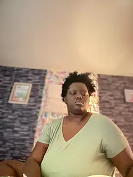 Yagurl  west online show from 11/11/25, 08:36