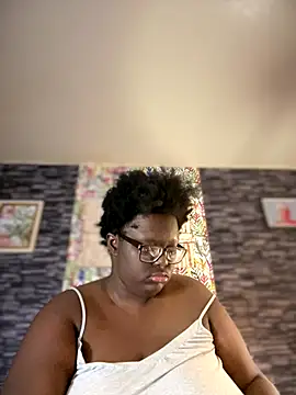 Yagurl  west online show from 11/16/25, 04:28