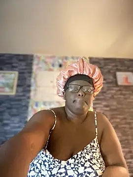 Yagurl  west online show from 11/23/25, 04:55