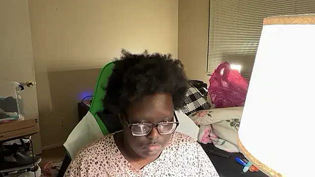 Yagurl  west online show from 12/20/25, 06:05