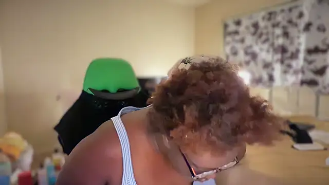 Snapshot of Yagurl__west chatting on 02/03/26, 06:22 Yagurl west online show from 02/03/26, 06:22