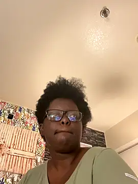 Yagurl  west online show from 11/07/25, 10:24