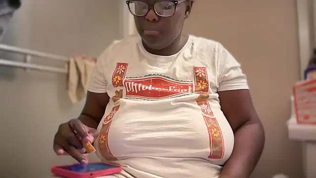 Yagurl  west online show from 10/02/25, 08:23