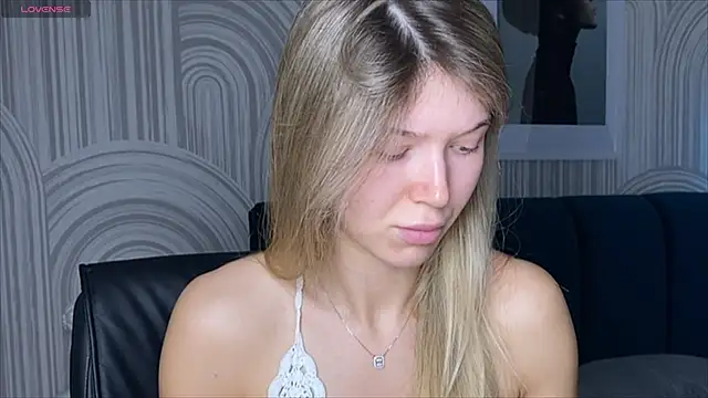 viviann evans online show from 09/16/25, 01:06