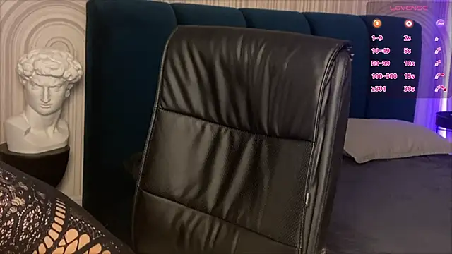 viviann evans online show from 10/21/25, 01:27