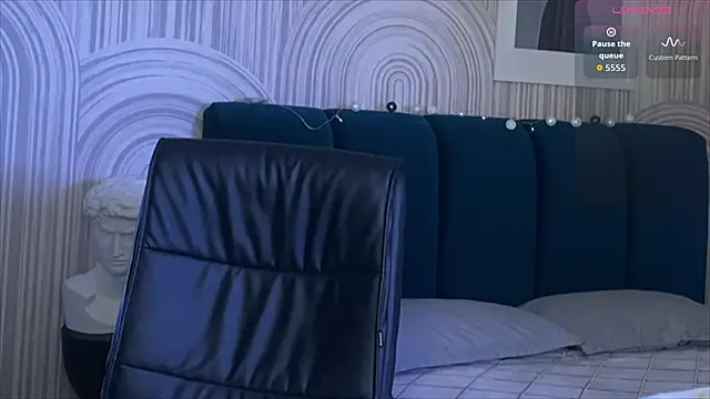 viviann evans online show from 11/12/25, 01:10